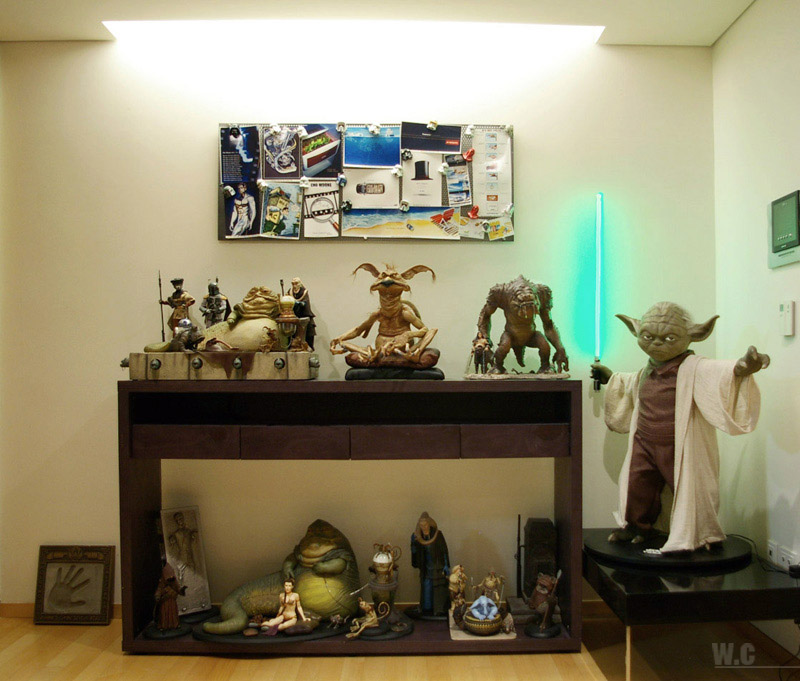 Illustration for article titled The Classiest Star Wars Action Figure Displays You've Ever Seen